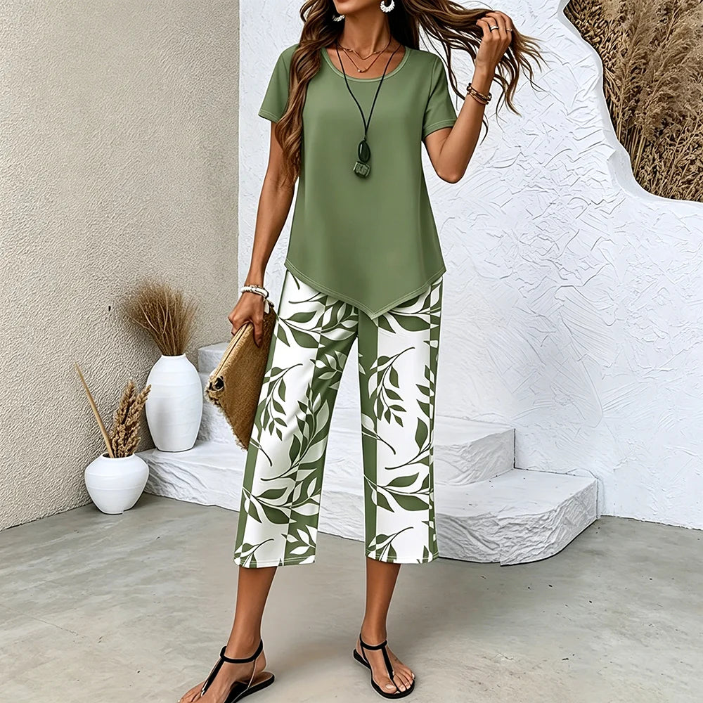 Ensemble Femme 2 Pièces Été – Haut Asymétrique & Pantalon Capri à Imprimé Feuilles