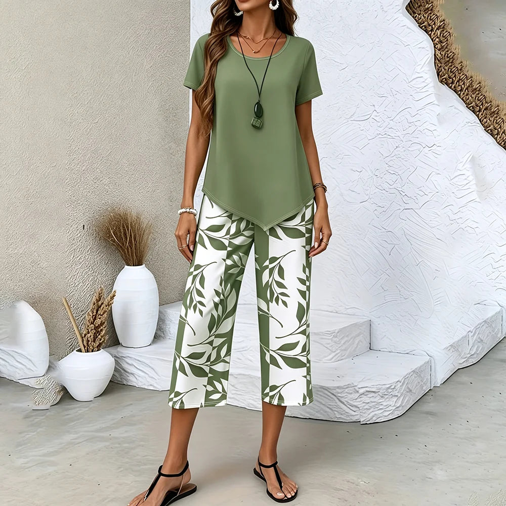 Ensemble Femme 2 Pièces Été – Haut Asymétrique & Pantalon Capri à Imprimé Feuilles
