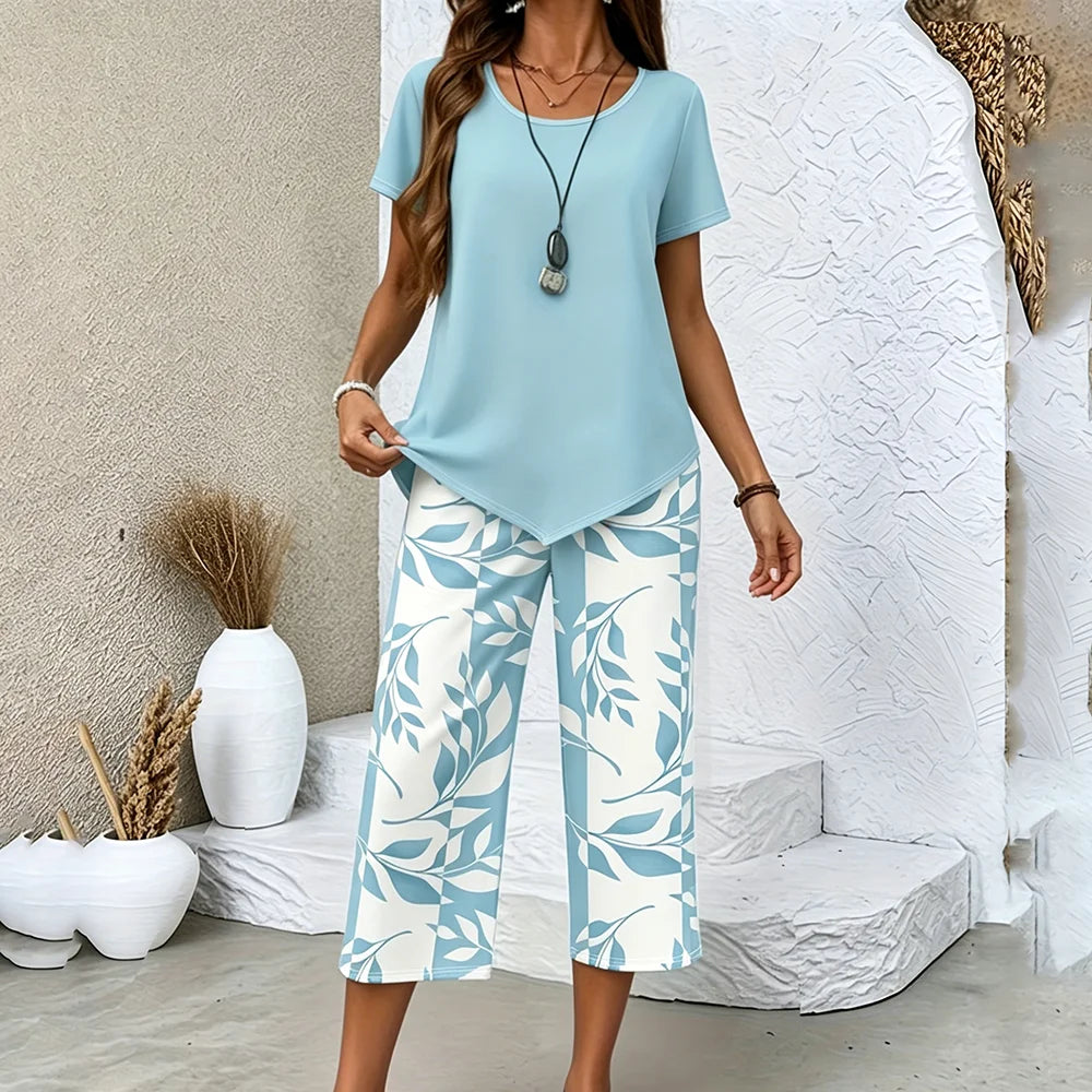Ensemble Femme 2 Pièces Été – Haut Asymétrique & Pantalon Capri à Imprimé Feuilles