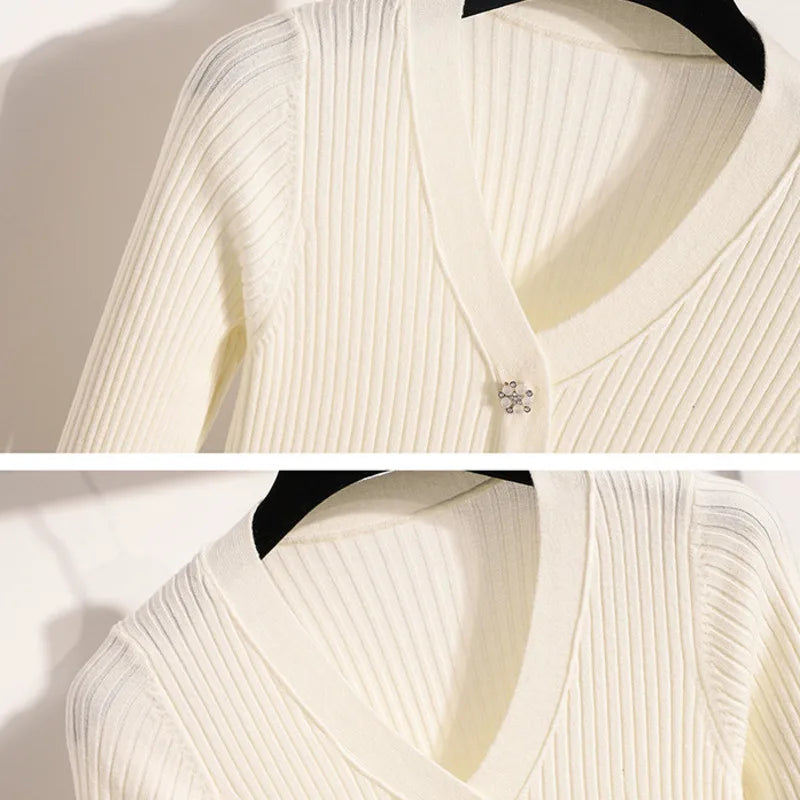 Robe mi-longue imprimée avec boutons bijoux